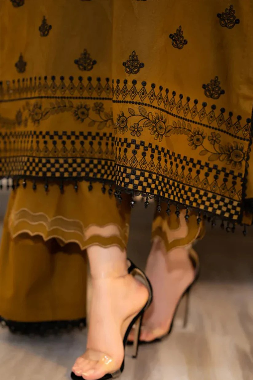 ZN1110-WINTER LIBAAS 3-Pc Embroidered Dhanak Suit with Heavy Embroidered Dhanak Shawll